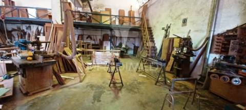 Imóvel industrial (carpintaria)