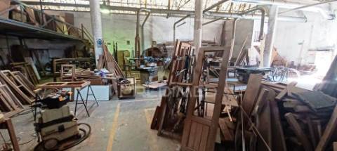 Imóvel industrial (carpintaria)