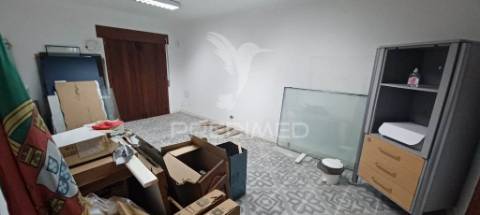 Imóvel industrial (carpintaria)