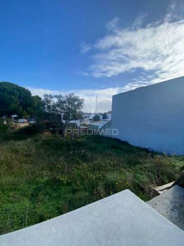 Terreno urbano para construção de moradia