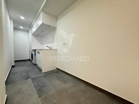 Moradia t3 com acabamentos de luxo e piscina - quinta da amizade, setúbal