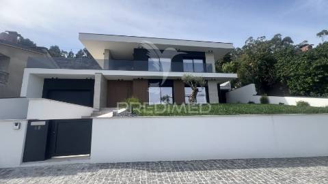 Moradia de luxo t4 - vila verde