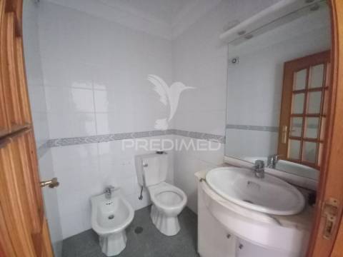 Ribamar-lisboa moradia t4+1-logradouro-garagem