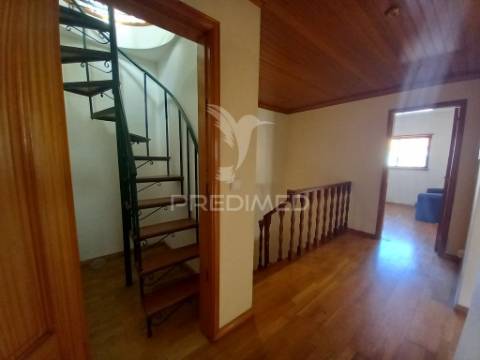 Ribamar-lisboa moradia t4+1-logradouro-garagem