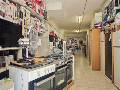 Loja com 140 m² à venda na rua passos manuel em lisboa