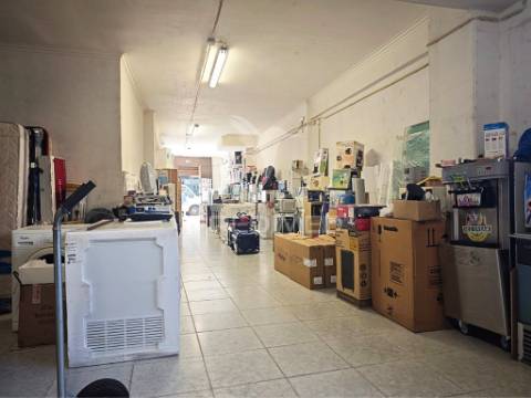 Loja com 140 m² à venda na rua passos manuel em lisboa