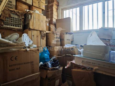 Loja com 140 m² à venda na rua passos manuel em lisboa