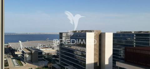 Escritório com vista rio, wc e estacionamento - lisboa