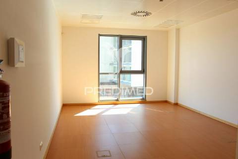 Escritório com vista rio, wc e estacionamento - lisboa