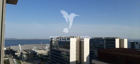 Escritório com vista rio, wc e estacionamento - lisboa