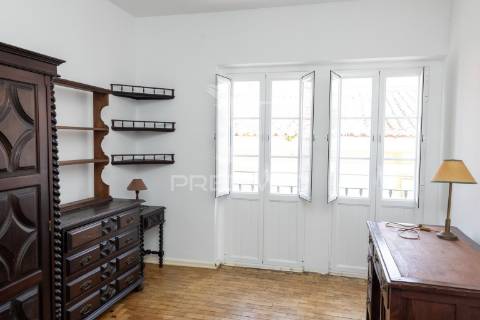 Apartamento t2+1 renovado com terraço, em vila viçosa