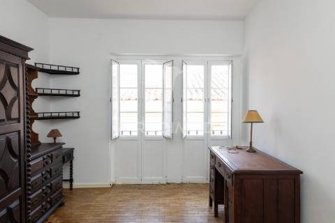 Apartamento t2+1 renovado com terraço, em vila viçosa