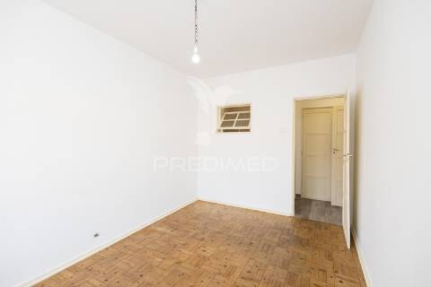 Apartamento t2+1 renovado com terraço, em vila viçosa