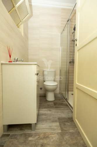 Apartamento t2+1 renovado com terraço, em vila viçosa