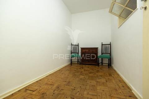 Apartamento t2+1 renovado com terraço, em vila viçosa