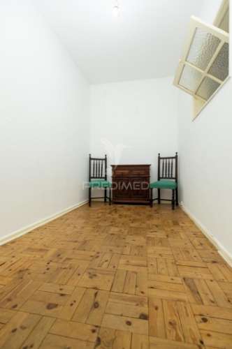 Apartamento t2+1 renovado com terraço, em vila viçosa