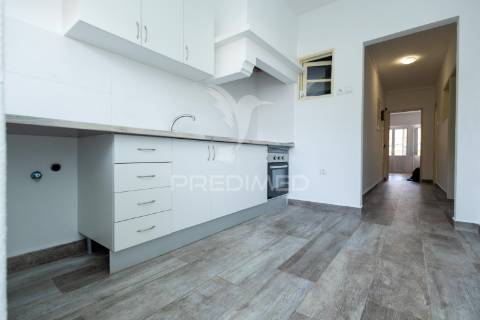 Apartamento t2+1 renovado com terraço, em vila viçosa