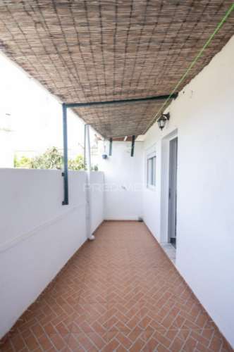 Apartamento t2+1 renovado com terraço, em vila viçosa