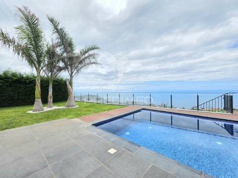Moradia térrea t3 com piscina na ponta do sol