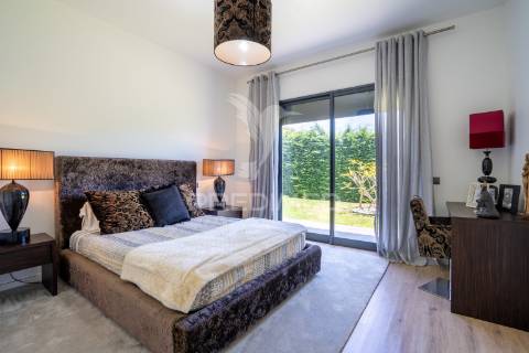 Moradia térrea t3 com piscina na ponta do sol