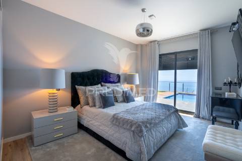 Moradia térrea t3 com piscina na ponta do sol