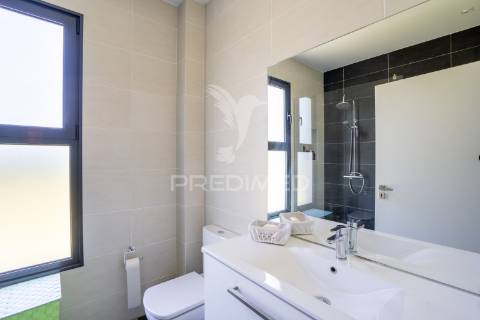 Moradia térrea t3 com piscina na ponta do sol