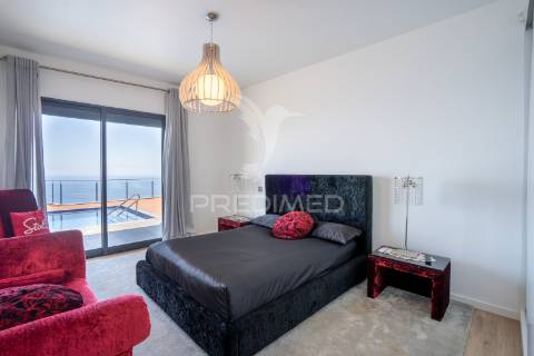 Moradia térrea t3 com piscina na ponta do sol