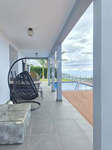 Moradia térrea t3 com piscina na ponta do sol