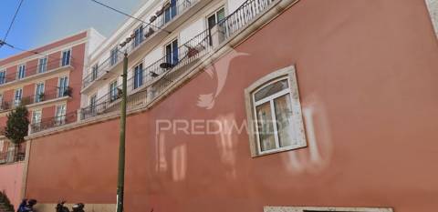 T3 completamente remodelado penha de frança a 5 mins a pé do metro!