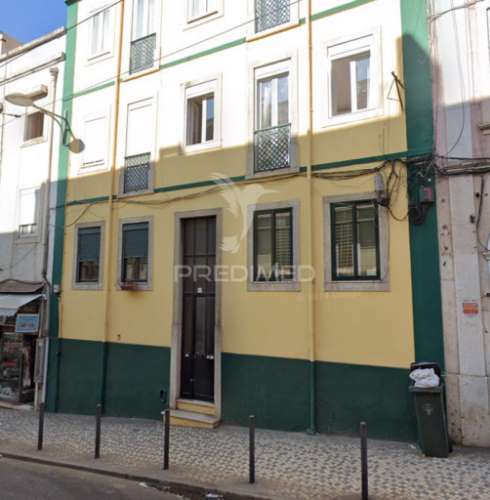 T3 completamente remodelado penha de frança a 5 mins a pé do metro!