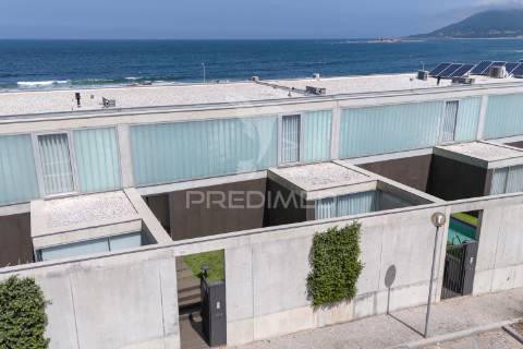 Moradia t3 de luxo - moledo (arrendamento)