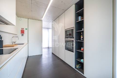 Moradia t3 de luxo - moledo (arrendamento)