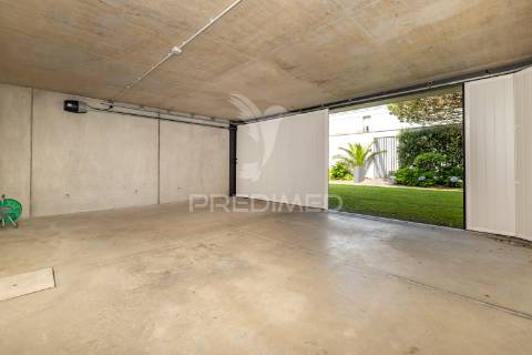 Moradia t3 de luxo - moledo (arrendamento)