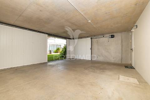 Moradia t3 de luxo - moledo (arrendamento)