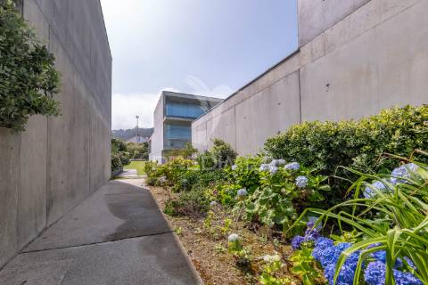 Moradia t3 de luxo - moledo (arrendamento)