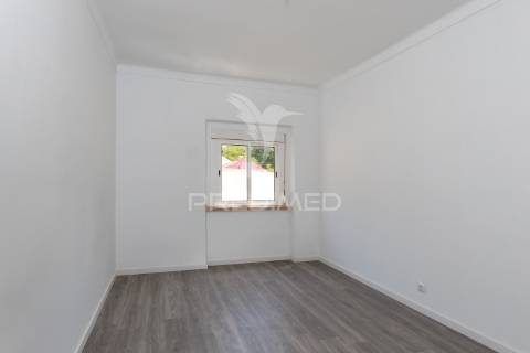 Apartamento t2 - cozinha em  remodela na trafaria - almada - 254.900  €