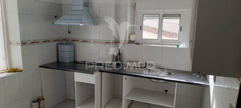 Apartamento t2 - cozinha em  remodela na trafaria - almada - 254.900  €