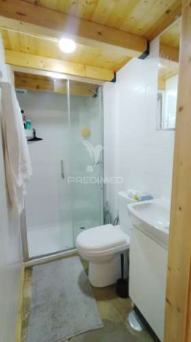 Moradia com 5 estudios quintal e terraço centro olhao