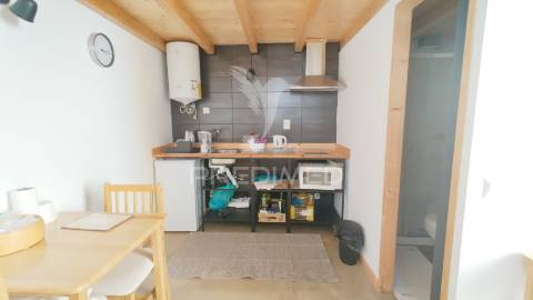 Moradia com 5 estudios quintal e terraço centro olhao