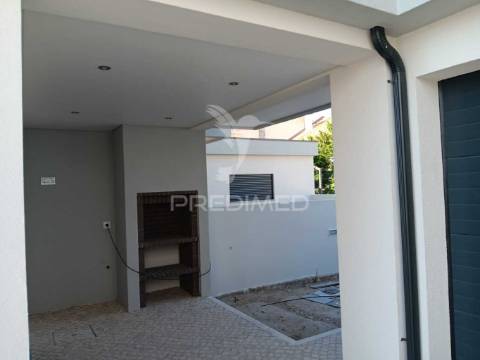 Moradia t3 com piscina