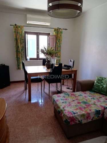 Moradia em banda em rio de moinhos, alcácer