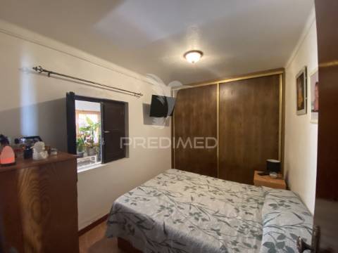 Moradia em banda em rio de moinhos, alcácer