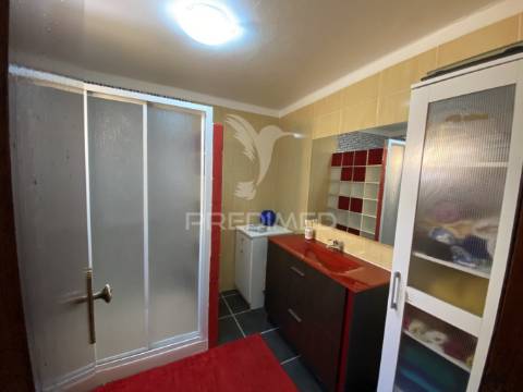 Moradia em banda em rio de moinhos, alcácer