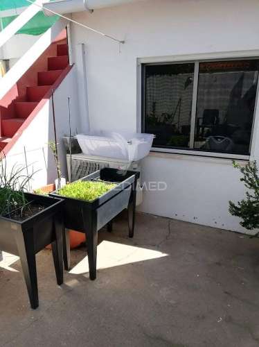 Moradia em banda em rio de moinhos, alcácer