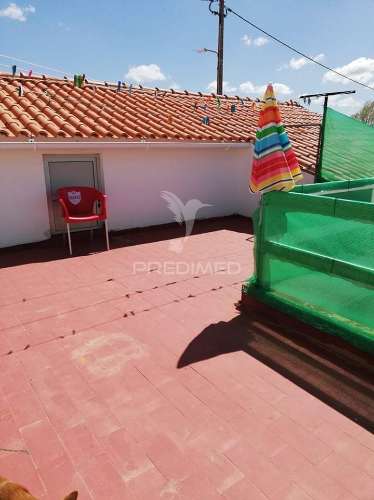 Moradia em banda em rio de moinhos, alcácer