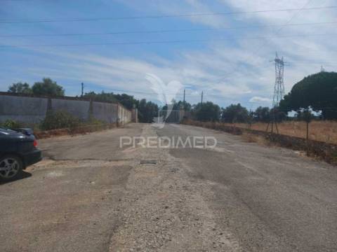 Armazém com 800 m2 ,palmela.