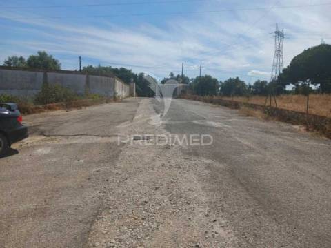 Armazém com 800 m2 ,palmela.