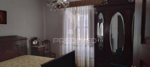 Moradia em vale do pêso