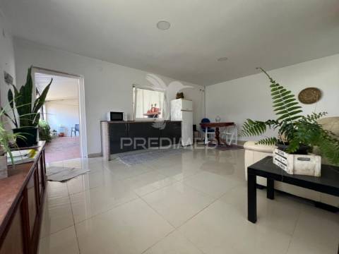 Moradia t2 para arrendar em brejos de azeitão