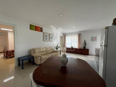 Moradia t2 para arrendar em brejos de azeitão